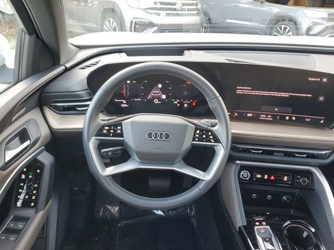 Certified 2025 Audi Q5 Premium Plus w/ Premium Plus AWD/4WD image 20