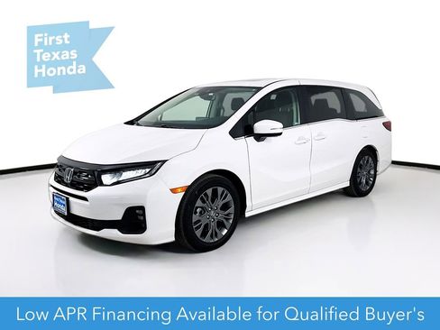 Used 2026 Honda Odyssey Touring image 3