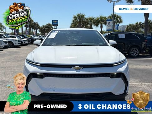 Used 2026 Chevrolet Equinox EV LT FWD image 3