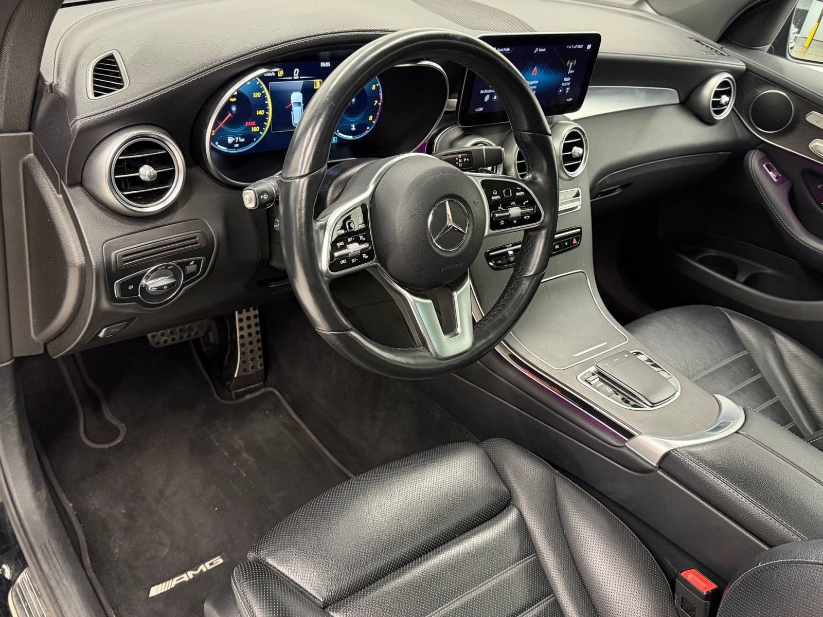 Used 2022 Mercedes-Benz GLC 300 4MATIC image 3