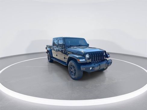 Used 2021 Jeep Gladiator Sport AWD/4WD image 2