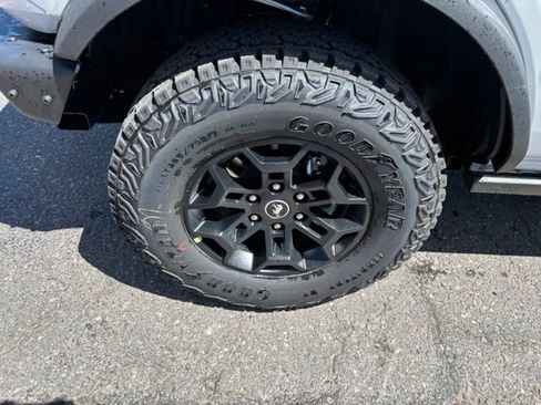 New 2026 Ford Bronco Badlands AWD/4WD image 9
