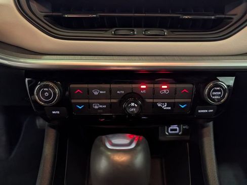 Used 2024 Jeep Compass Limited w/ Elite Group AWD/4WD image 21