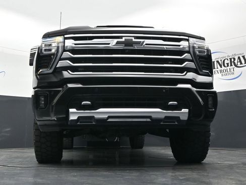 Used 2024 Chevrolet Silverado 2500 High Country w/ High Country Premium Package AWD/4WD image 18