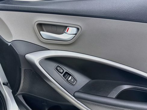 Used 2016 Hyundai Santa Fe Sport FWD image 31