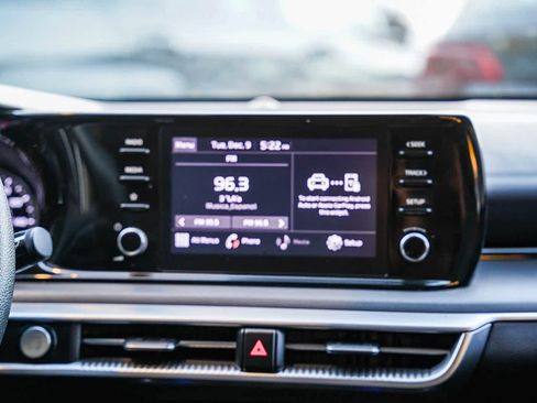 Used 2022 Kia K5 LXS image 10