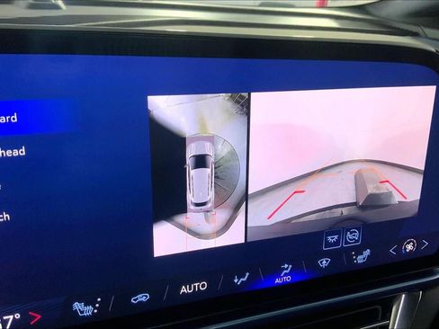 Used 2025 Chevrolet Equinox EV LT FWD image 21