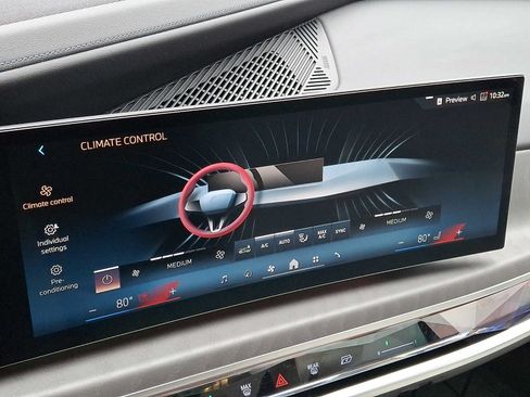Certified 2024 BMW 760i xDrive w/ Executive Package AWD/4WD image 17