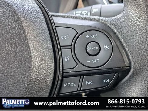 Used 2022 Toyota Corolla LE FWD image 22