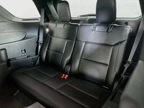 Used 2020 Ford Explorer XLT w/ Equipment Group 202A AWD/4WD image 32