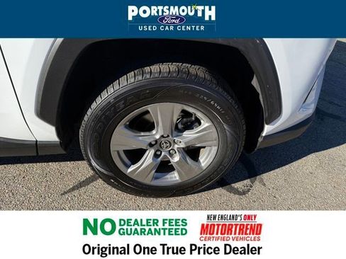 Used 2024 Toyota RAV4 XLE image 32