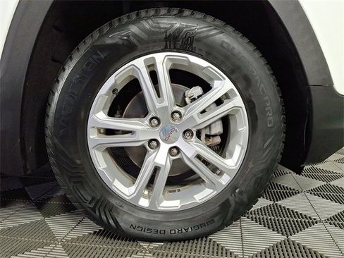 Used 2021 GMC Terrain SLE w/ LPO, Floor Liner Package image 11