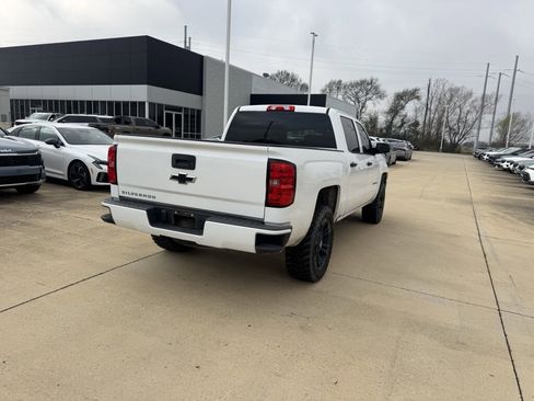 Used 2018 Chevrolet Silverado 1500 Custom w/ Custom Convenience Package image 18