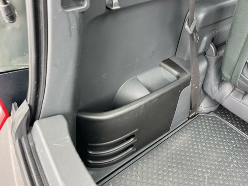 Used 2004 Honda Element EX image 38