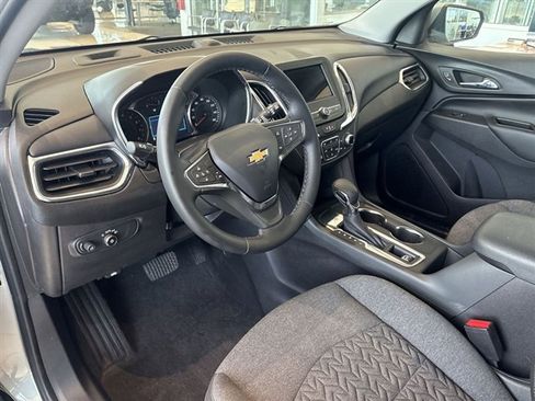 Used 2024 Chevrolet Equinox LT w/ LPO, Floor Liner Package FWD image 10