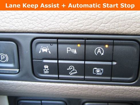 Used 2023 GMC Yukon Denali image 15