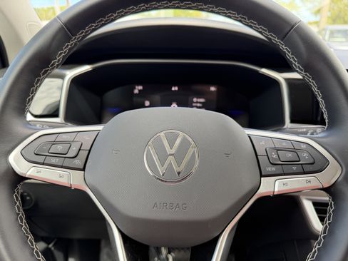 Used 2025 Volkswagen Taos SE image 26