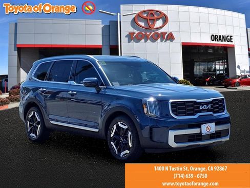 Used 2025 Kia Telluride S FWD image 1