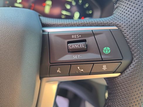 New 2025 Mitsubishi Outlander SE image 18