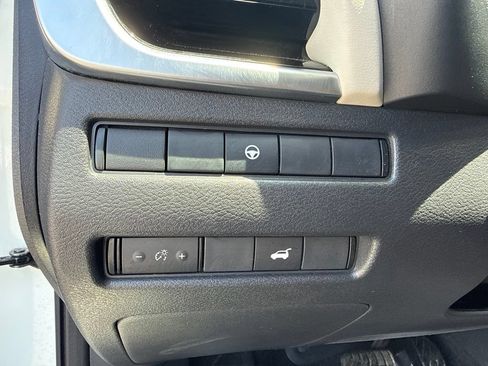 Used 2023 Nissan Rogue SL w/ SL Premium Package AWD/4WD image 18