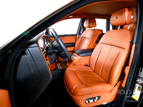 Used 2018 Rolls-Royce Phantom Sedan image 13