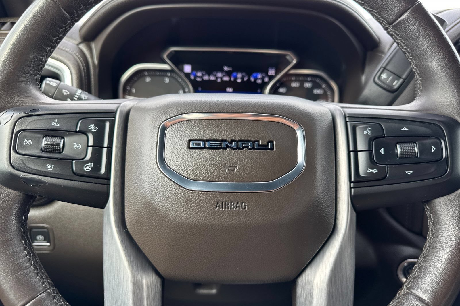 Certified 2020 GMC Sierra 2500 Denali w/ Denali Ultimate Package AWD/4WD image 23