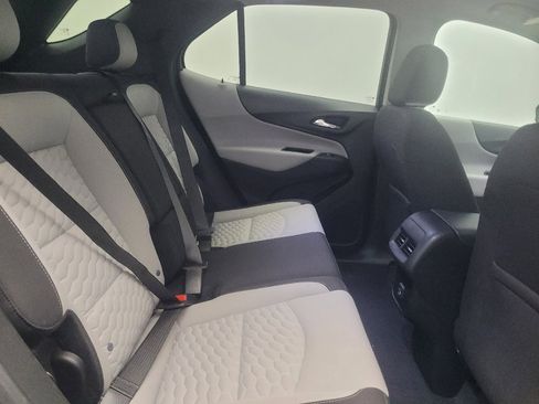 Used 2021 Chevrolet Equinox LS FWD image 19
