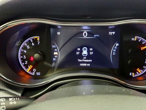 Used 2019 Jeep Grand Cherokee Laredo RWD image 13