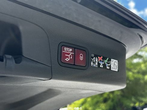 Certified 2025 Mercedes-Benz GLS 580 4MATIC image 22