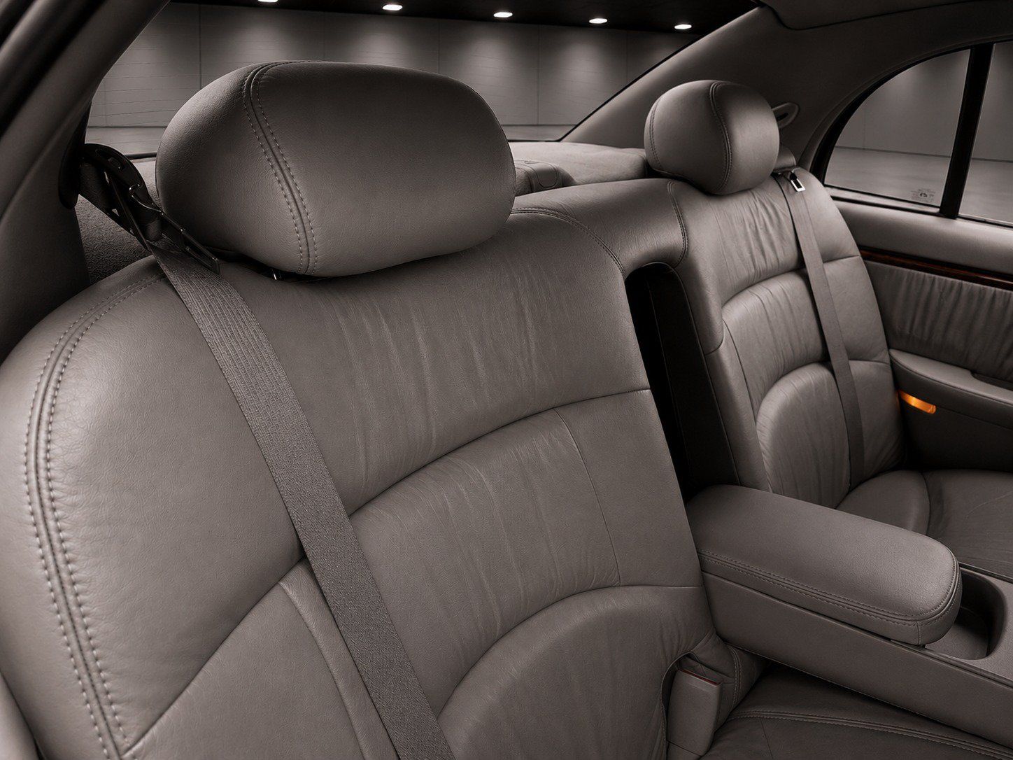Used 2002 Buick Park Avenue Ultra w/ Gran Touring Pkg FWD image 13