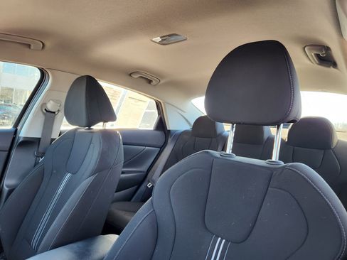 Certified 2023 Hyundai Elantra SEL w/ Convenience Package image 13