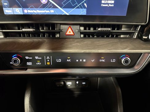 Certified 2025 Kia Sportage X-Line AWD/4WD image 22