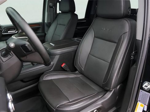 Used 2024 GMC Sierra 3500 Denali w/ Denali Reserve Package image 10