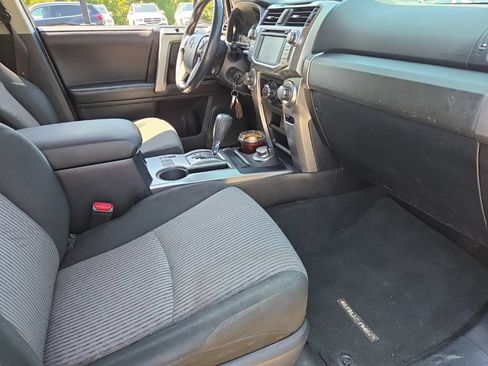 Used 2019 Toyota 4Runner SR5 AWD/4WD image 12