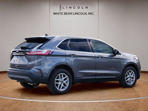 Used 2024 Ford Edge SEL w/ Convenience Package AWD/4WD image 5