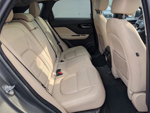 Used 2019 Jaguar F-PACE Prestige image 13
