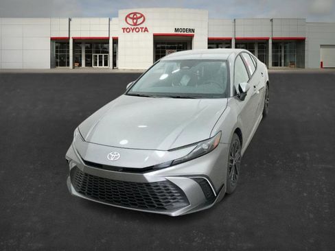 New 2026 Toyota Camry SE image 4