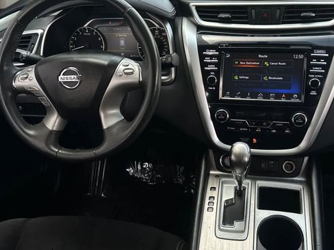 Used 2018 Nissan Murano SV AWD/4WD image 16