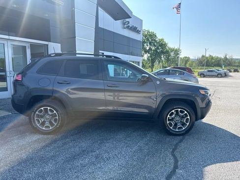 Used 2022 Jeep Cherokee Trailhawk w/ Sound & Nav Group AWD/4WD image 8