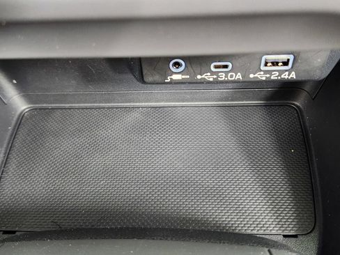 Certified 2024 Subaru Crosstrek 2.0i Premium w/ Crosstrek Mirror Package AWD/4WD image 32