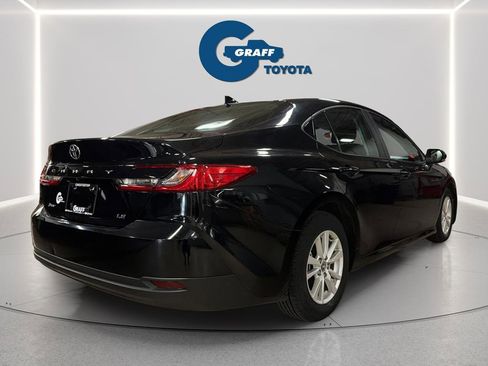 Used 2025 Toyota Camry LE FWD image 8