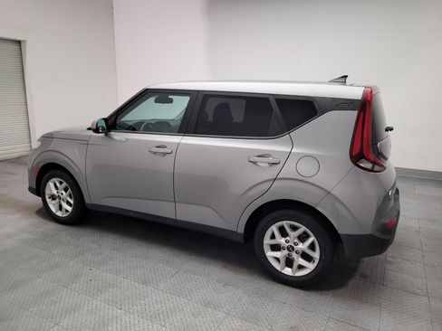 Used 2022 Kia Soul LX w/ Technology Package FWD image 3