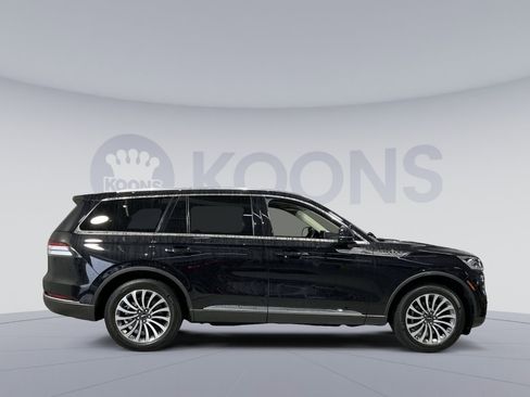 Used 2024 Lincoln Aviator AWD w/ Premium Package image 17
