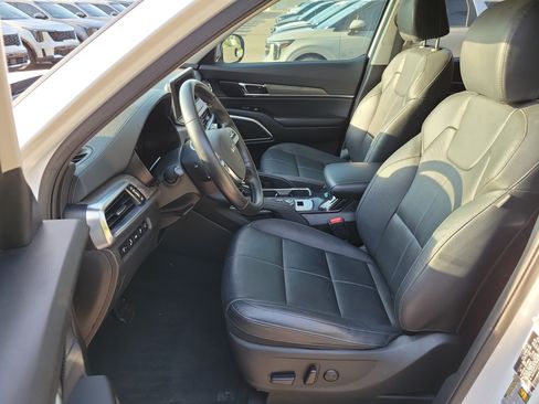 Certified 2022 Kia Telluride EX w/ EX Premium Package FWD image 22