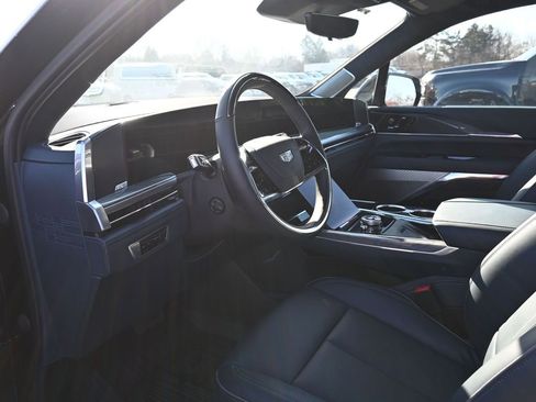 Used 2025 Cadillac Escalade IQ Sport 2 image 16