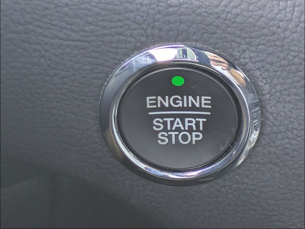 Used 2021 Ford Edge ST AWD/4WD image 27