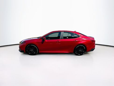Used 2026 Toyota Camry SE FWD image 4