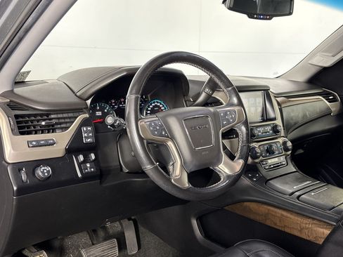 Used 2018 GMC Yukon Denali w/ Denali Ultimate Package RWD image 4