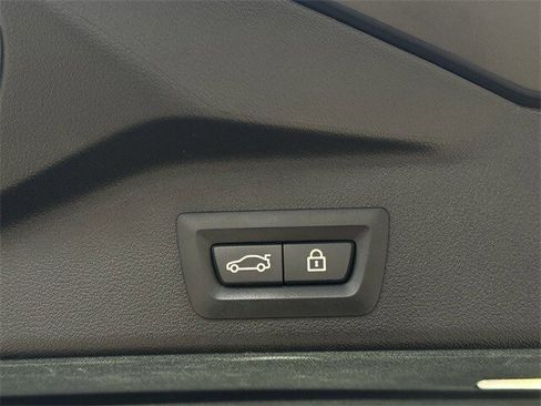 Used 2021 BMW X5 sDrive40i w/ Premium Package image 35