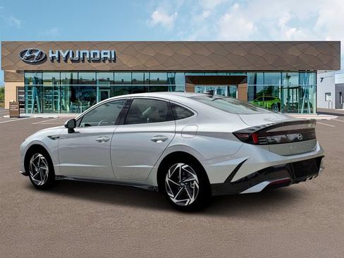 New 2026 Hyundai Sonata SEL FWD image 4
